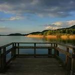Exklusives Seehaus Lakehouse In Bestlage Mit Privaten Sandstrand Und Eigenem Boot Und Sup *