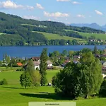 Exklusives Seehaus Lakehouse In Bestlage Mit Privaten Sandstrand Und Eigenem Boot Und Sup Obertrum am See
