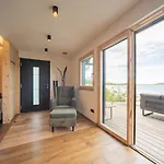 Exklusives Seehaus Lakehouse In Bestlage Mit Privaten Sandstrand Und Eigenem Boot Und Sup Casa vacanze Obertrum am See
