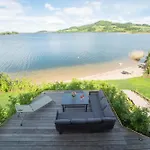Exklusives Seehaus Lakehouse In Bestlage Mit Privaten Sandstrand Und Eigenem Boot Und Sup Obertrum am See