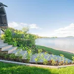 Casa vacanze Exklusives Seehaus Lakehouse In Bestlage Mit Privaten Sandstrand Und Eigenem Boot Und Sup Obertrum am See