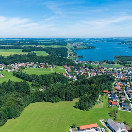 Exklusives Seehaus Lakehouse In Bestlage Mit Geheiztem Badefass, Boot, Kajak, Sup Obertrum am See