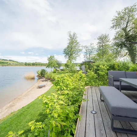 Exklusives Seehaus Lindners Lakehouse In Bestlage Mit Privaten Sandstrand Und Eigenem Boot *