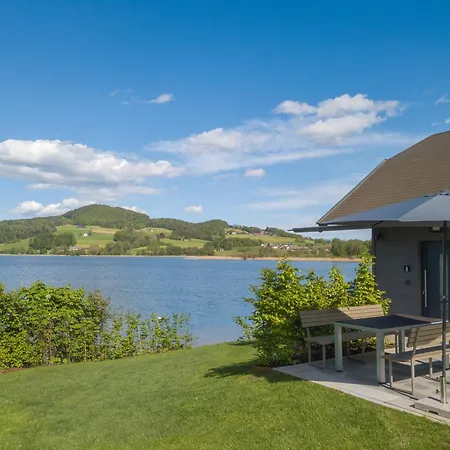 Exklusives Seehaus Lakehouse In Bestlage Mit Geheiztem Badefass, Boot, Kajak, Sup Obertrum am See