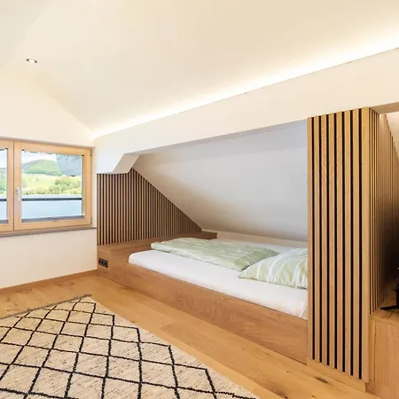 Semesterbostad Exklusives Seehaus Lakehouse In Bestlage Mit Geheiztem Badefass, Boot, Kajak, Sup