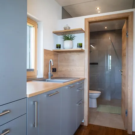 Semesterbostad Exklusives Seehaus Lakehouse In Bestlage Mit Geheiztem Badefass, Boot, Kajak, Sup
