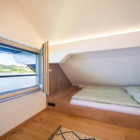 Exklusives Seehaus Lindners Lakehouse In Bestlage Mit Privaten Sandstrand Und Eigenem Boot