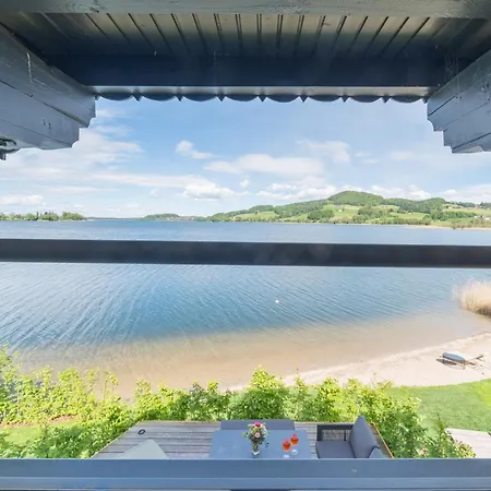 Exklusives Seehaus Lindners Lakehouse In Bestlage Mit Privaten Sandstrand Und Eigenem Boot