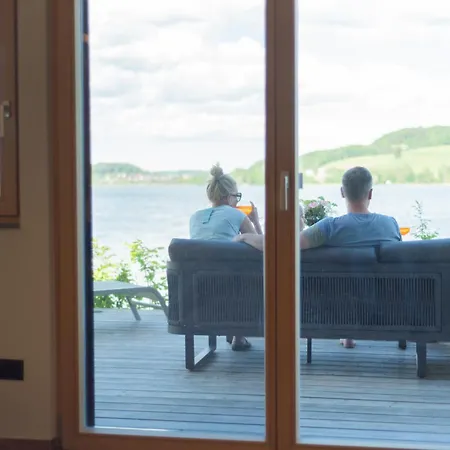 Exklusives Seehaus Lindners Lakehouse In Bestlage Mit Privaten Sandstrand Und Eigenem Boot بيت للعطل اوبرتروم ام سي