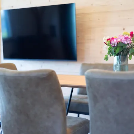 Exklusives Seehaus Lindners Lakehouse In Bestlage Mit Privaten Sandstrand Und Eigenem Boot *