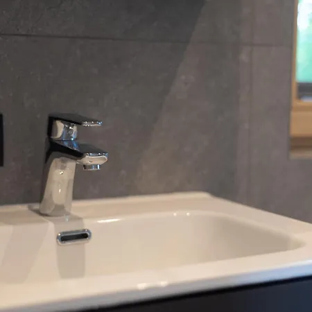 بيت للعطل Exklusives Seehaus Lindners Lakehouse In Bestlage Mit Privaten Sandstrand Und Eigenem Boot اوبرتروم ام سي