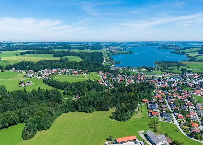 Exklusives Seehaus Lakehouse In Bestlage Mit Privaten Sandstrand Und Eigenem Boot Und Sup Obertrum am See