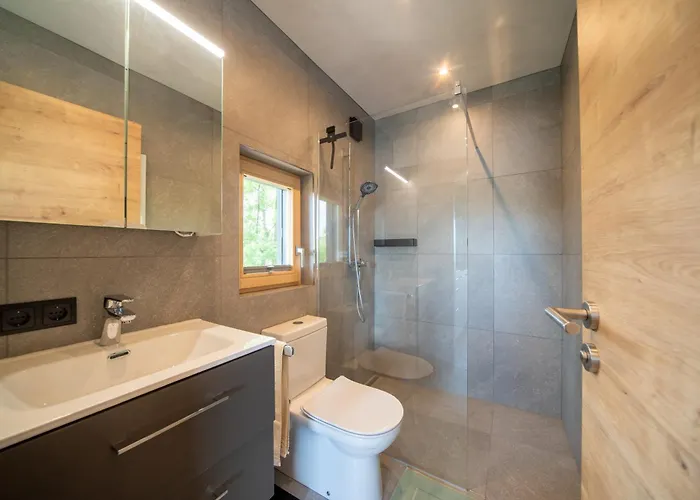 בית נופש Exklusives Seehaus Lakehouse In Bestlage Mit Privaten Sandstrand Und Eigenem Boot Und Sup אוברטרום אם זי